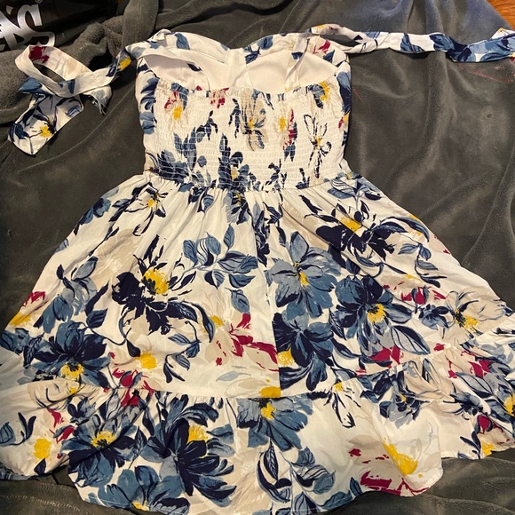 Floral dress - Picture 2 of 2